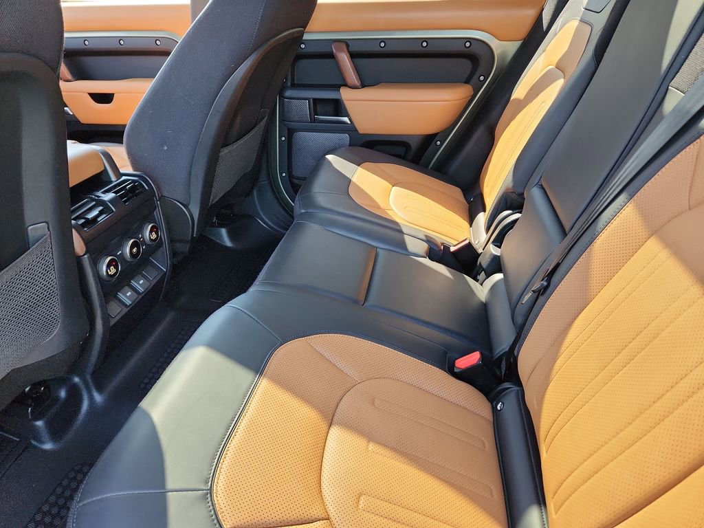 Used 2024 Land Rover Defender 110 X image 5