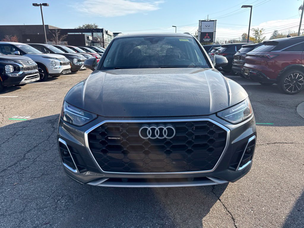 Used 2024 Audi Q5 e Premium w/ Convenience Package AWD/4WD image 2