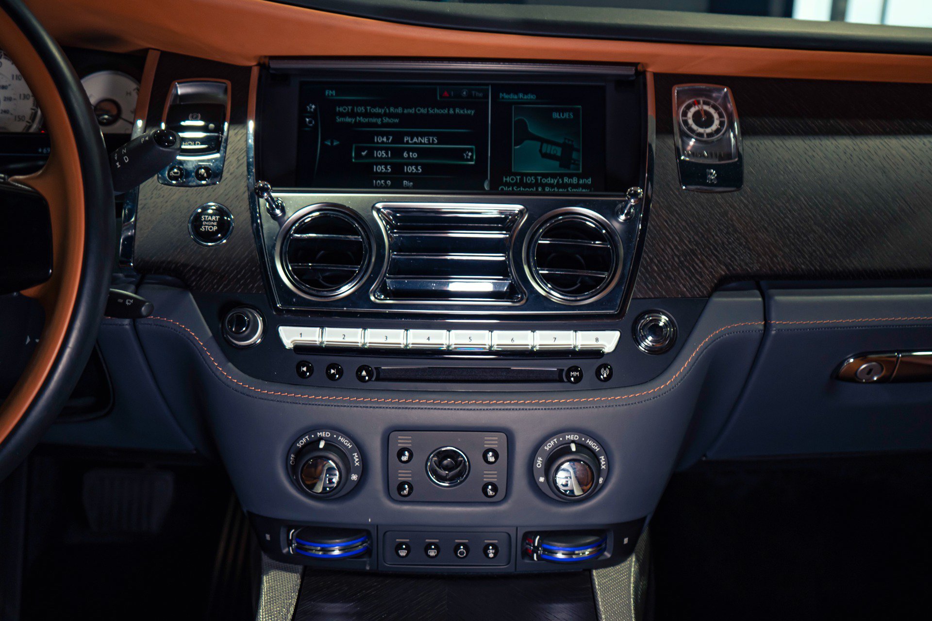 Used 2018 Rolls-Royce Wraith RWD image 40