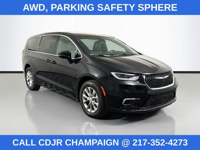 Used 2025 Chrysler Pacifica Select image 1