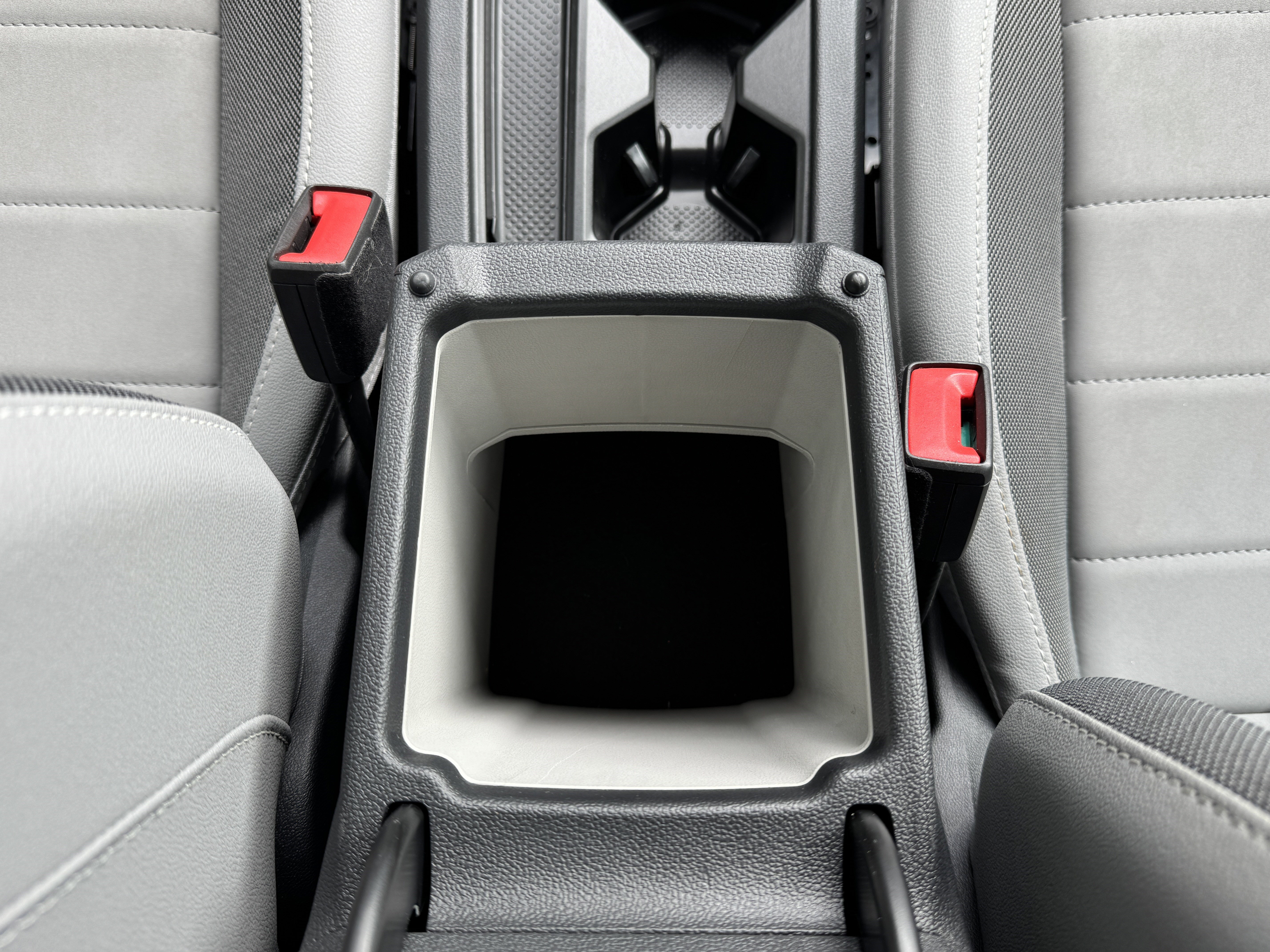 Used 2024 Volkswagen Taos SE image 25