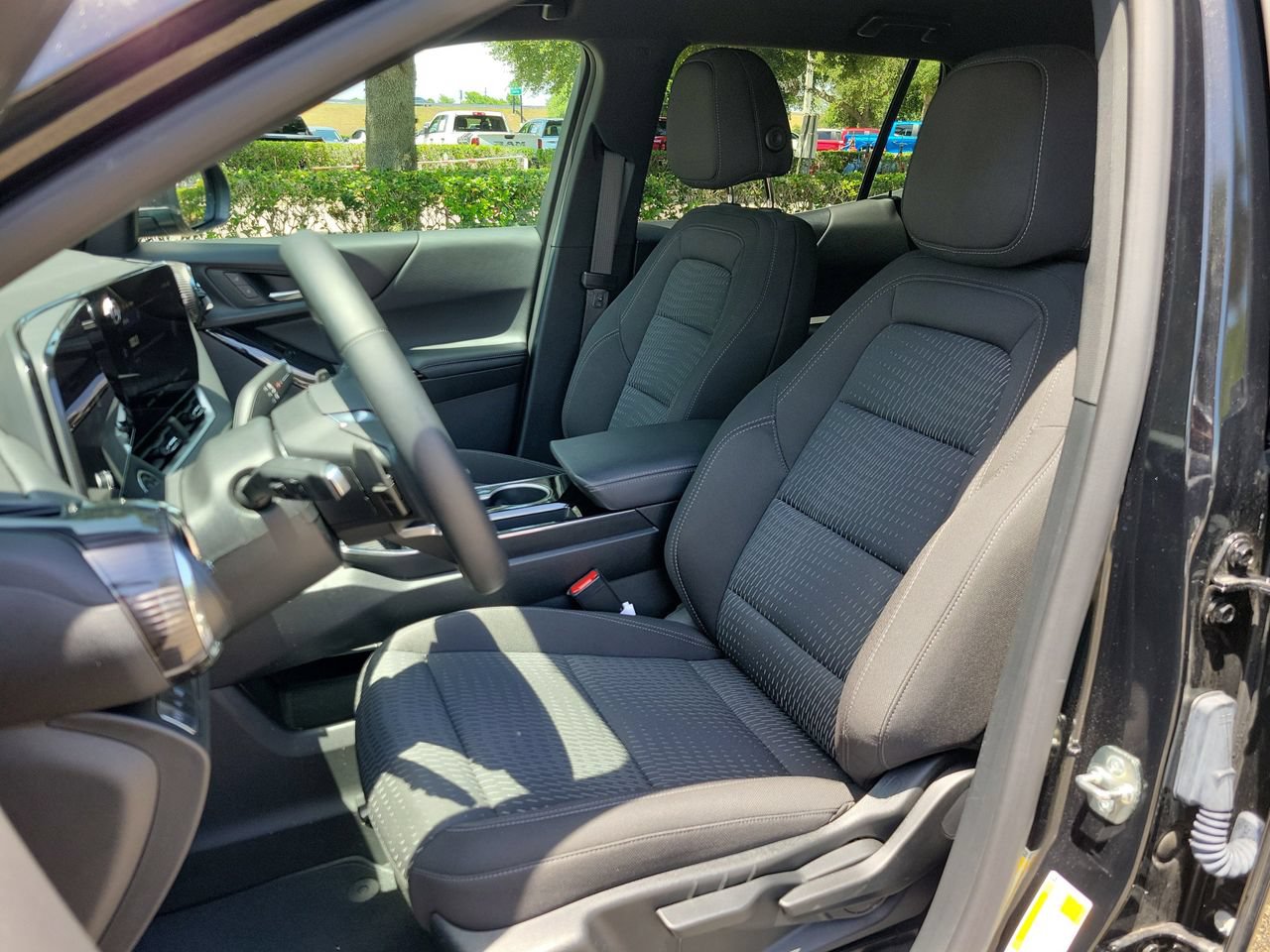 Used 2026 Chevrolet Equinox LT FWD image 15