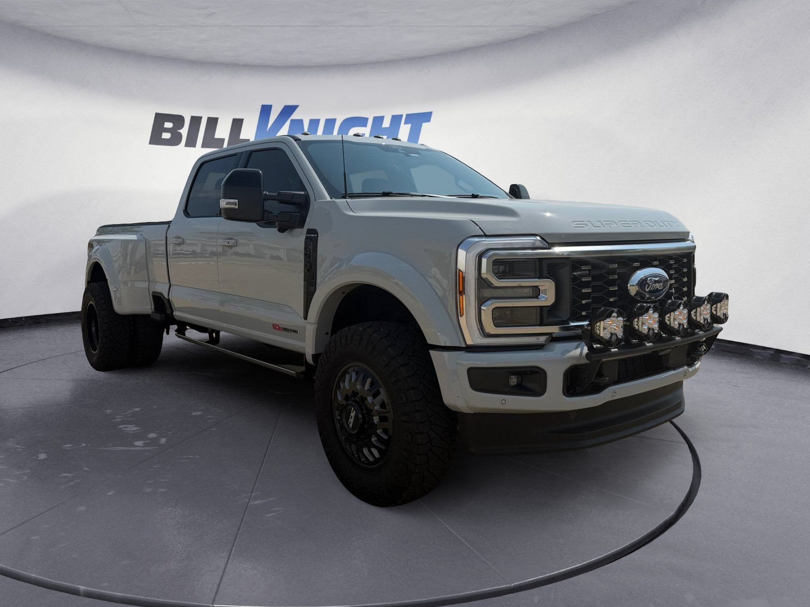 Used 2025 Ford F450 Platinum w/ FX4 Off-Road Package AWD/4WD image 7