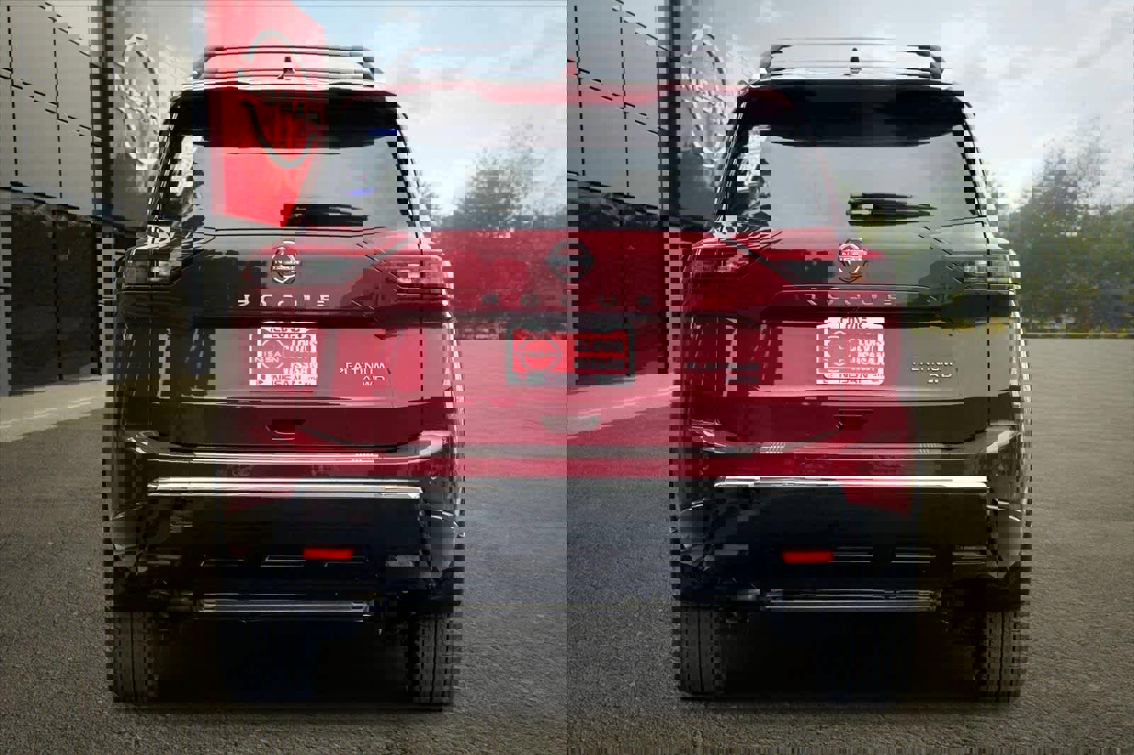 New 2026 Nissan Rogue Platinum image 8