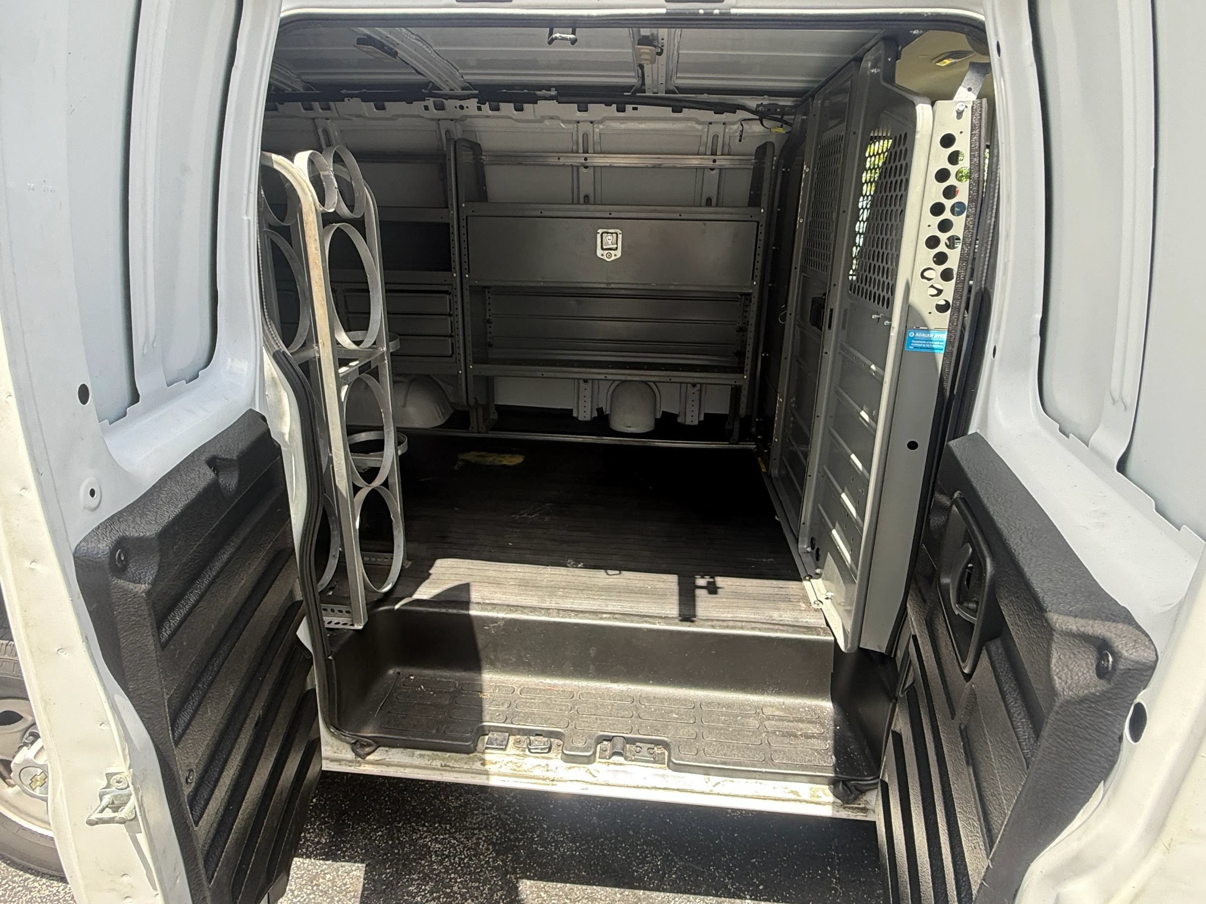Used 2022 Chevrolet Express 2500 w/ Driver Convenience Package RWD image 10