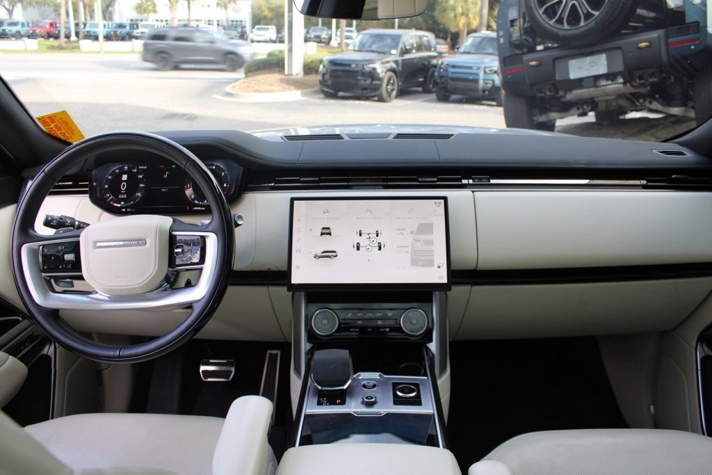 Used 2023 Land Rover Range Rover SE image 36
