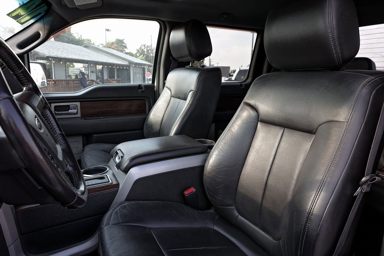 Used 2014 Ford F150 Lariat w/ Equipment Group 502A Luxury AWD/4WD image 12
