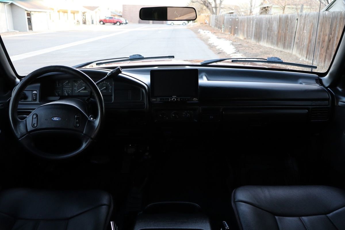 Used 1993 Ford Bronco XLT image 15
