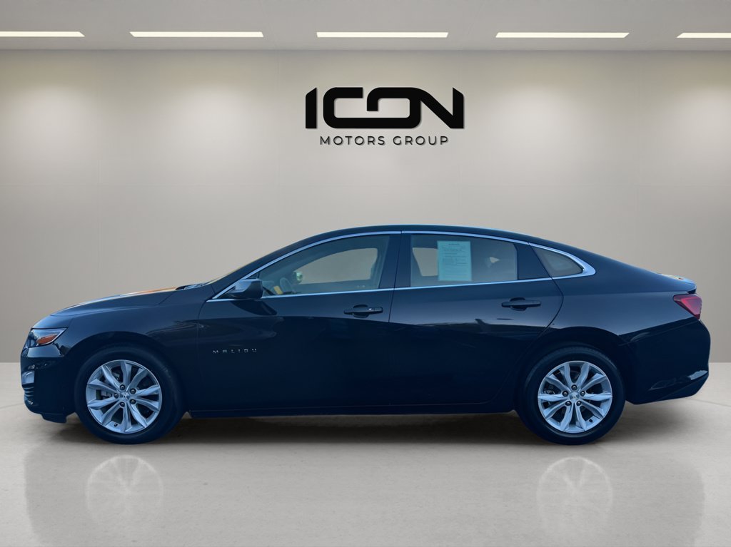 Used 2025 Chevrolet Malibu LT FWD image 2