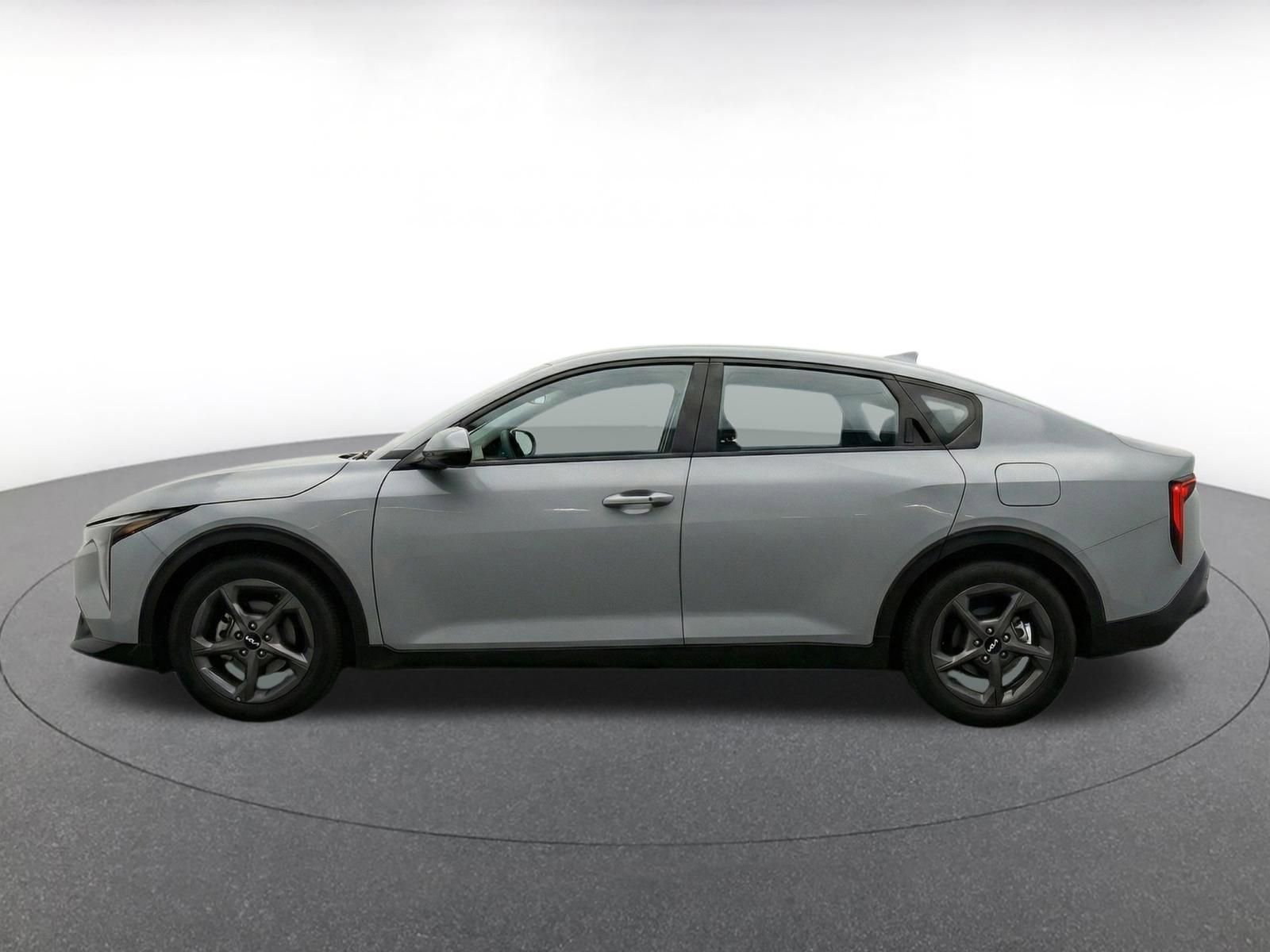 Used 2025 Kia K4 FWD image 4