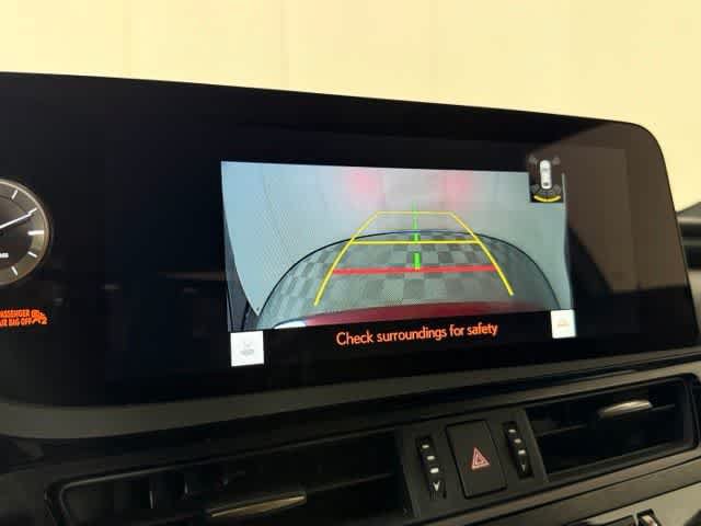 Used 2025 Lexus ES 300h w/ Premium Package FWD image 21