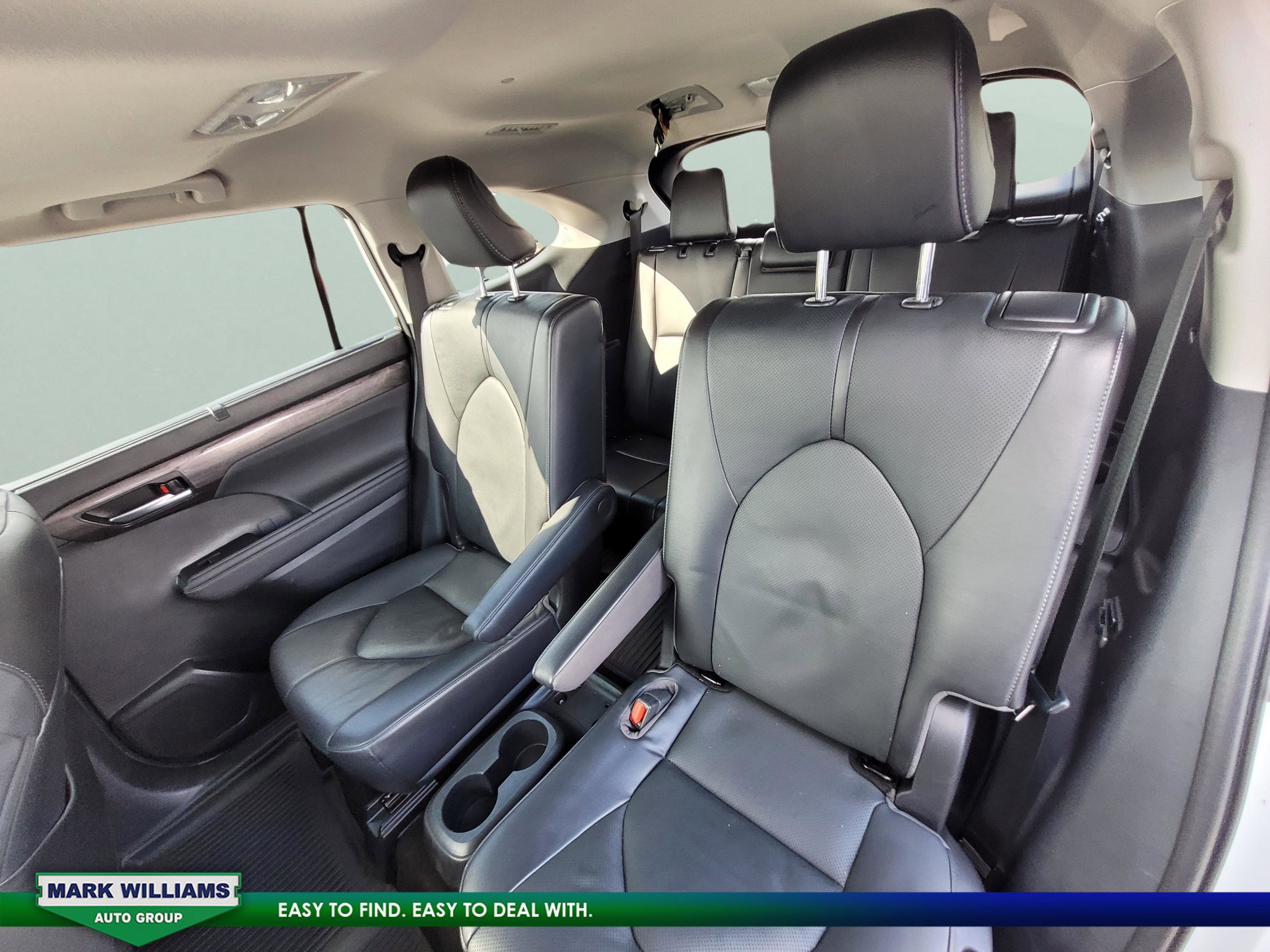 Used 2023 Toyota Highlander Limited image 19