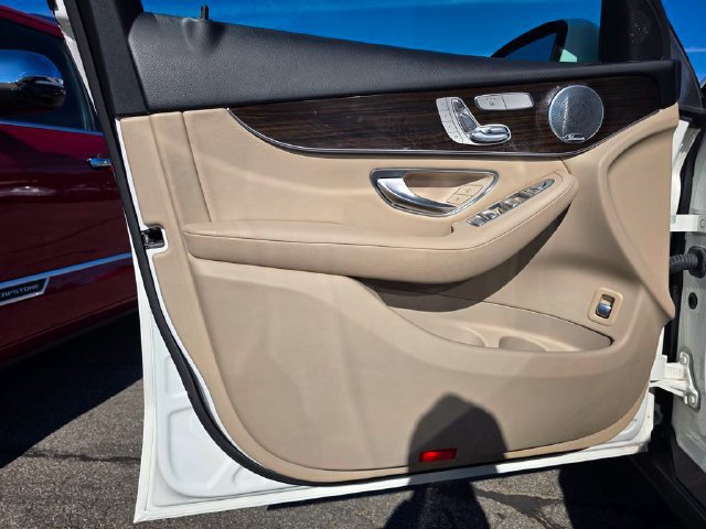 Used 2018 Mercedes-Benz GLC 300 4MATIC image 13