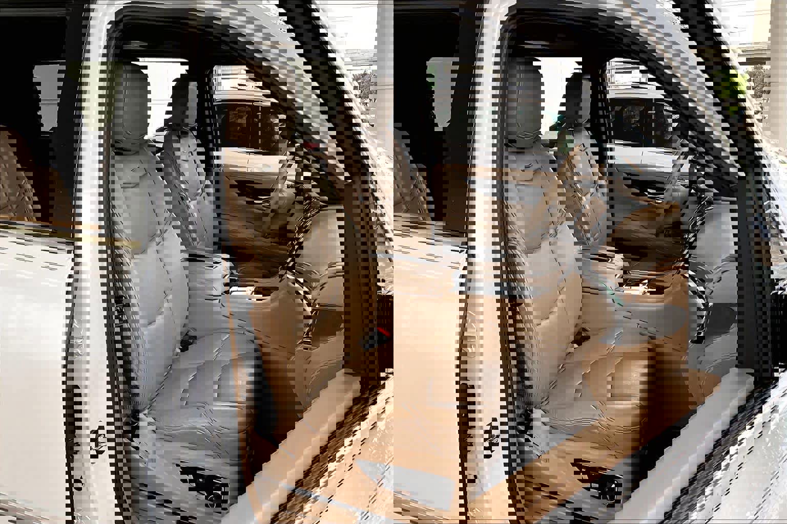 Used 2020 Cadillac Escalade Platinum AWD/4WD image 8