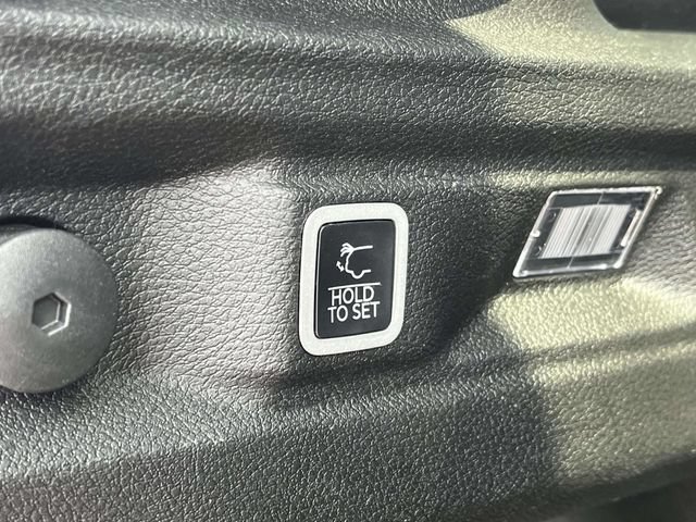 Used 2025 Jeep Grand Cherokee L Altitude AWD/4WD image 23