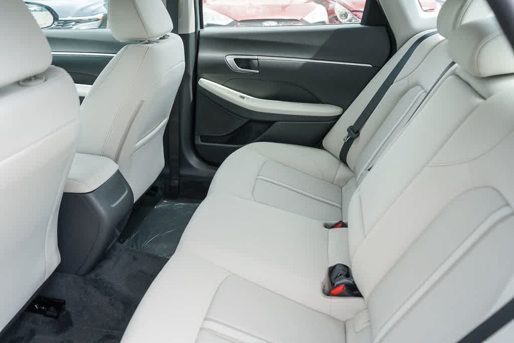 New 2026 Hyundai Sonata SEL FWD image 17