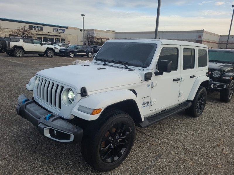 Used 2022 Jeep Wrangler Unlimited Sahara w/ Cold Weather Group image 2