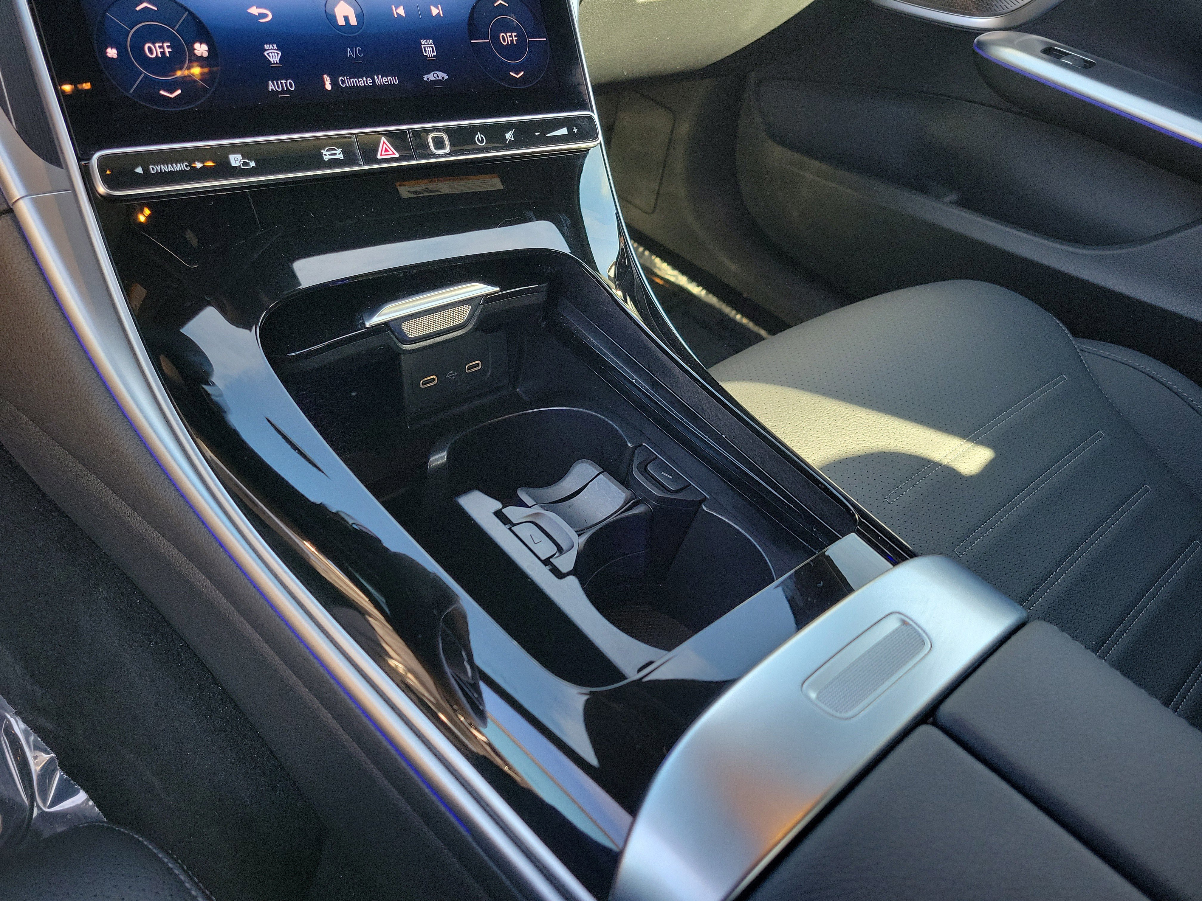 Used 2025 Mercedes-Benz C 300 Sedan image 16