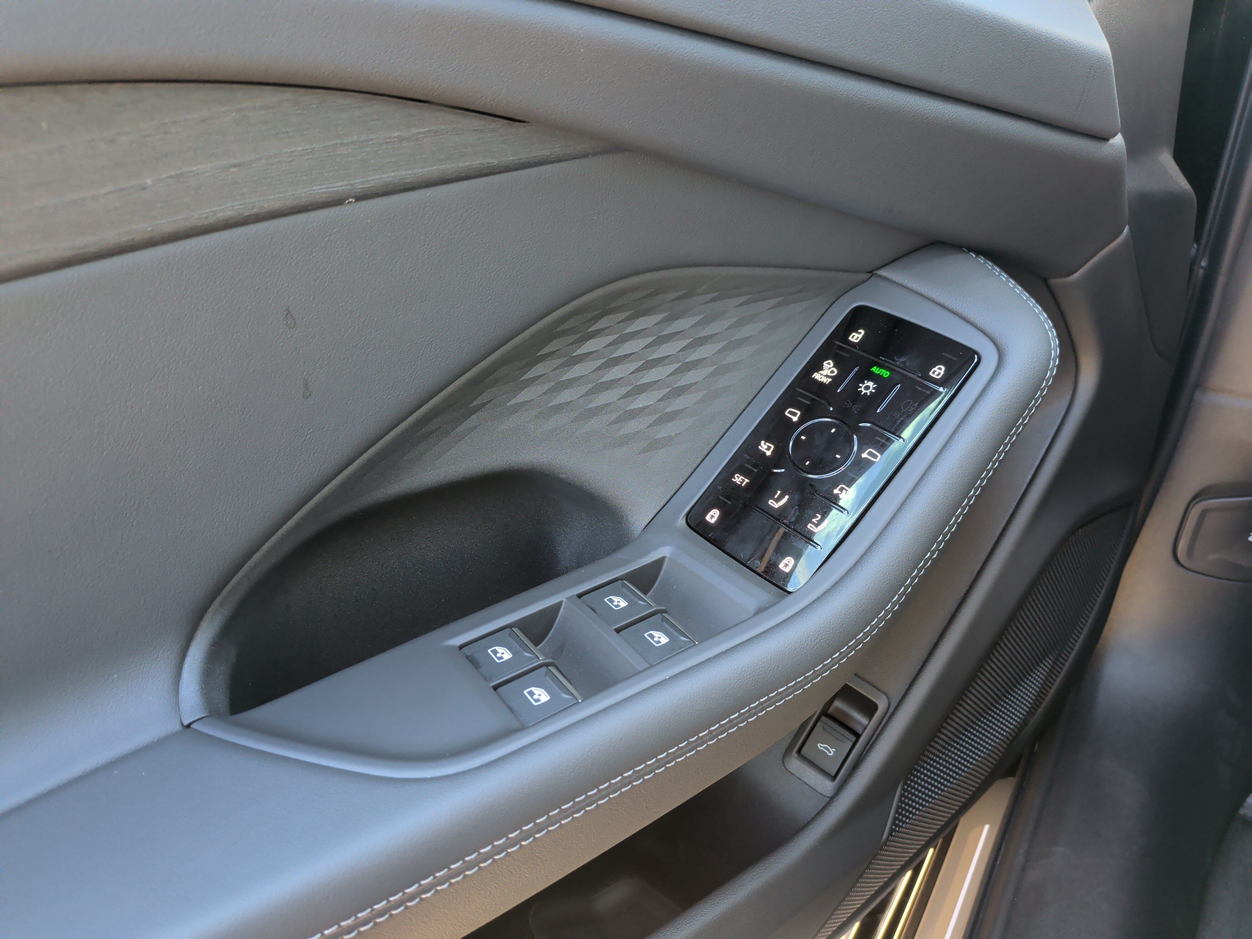 New 2026 Audi A6 Premium Plus AWD/4WD image 13