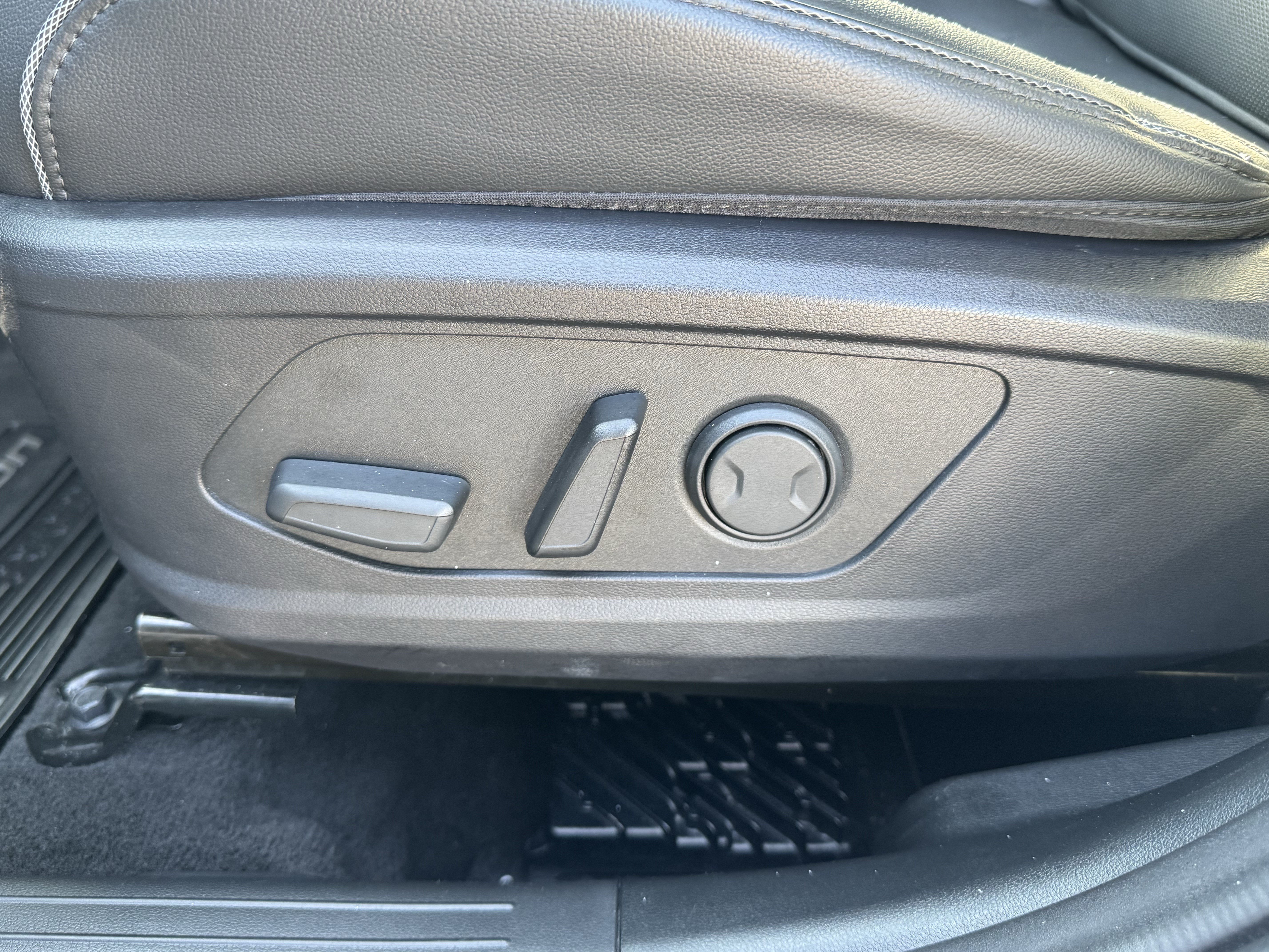 Used 2022 Hyundai Tucson Limited AWD/4WD image 18