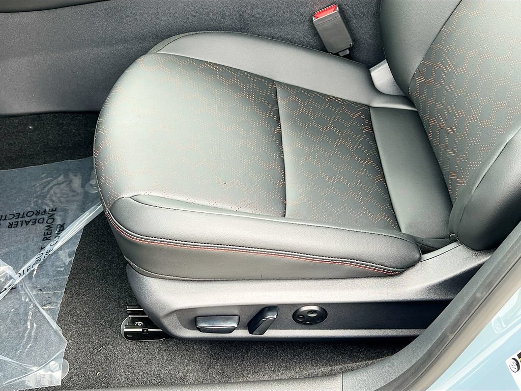 New 2026 Nissan Sentra SR w/ SR Premium Package FWD image 18