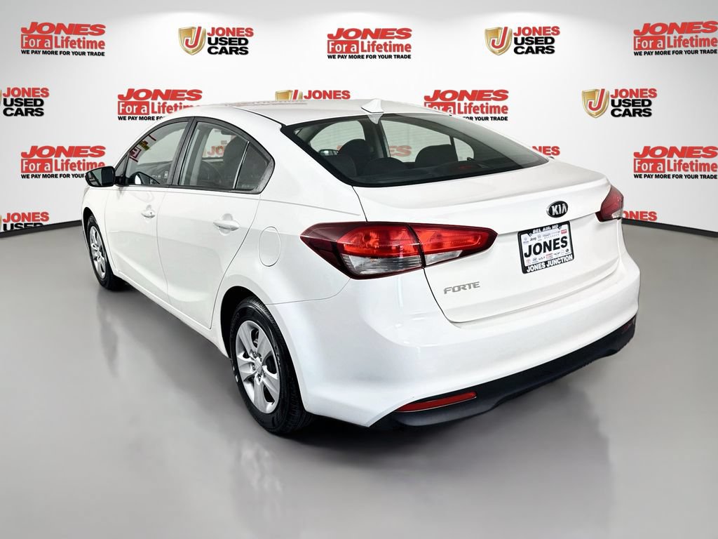 Used 2018 Kia Forte LX FWD image 2