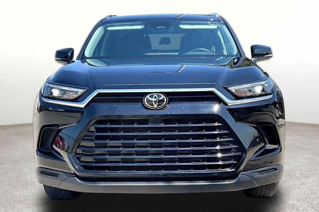 Used 2025 Toyota Grand Highlander AWD image 3