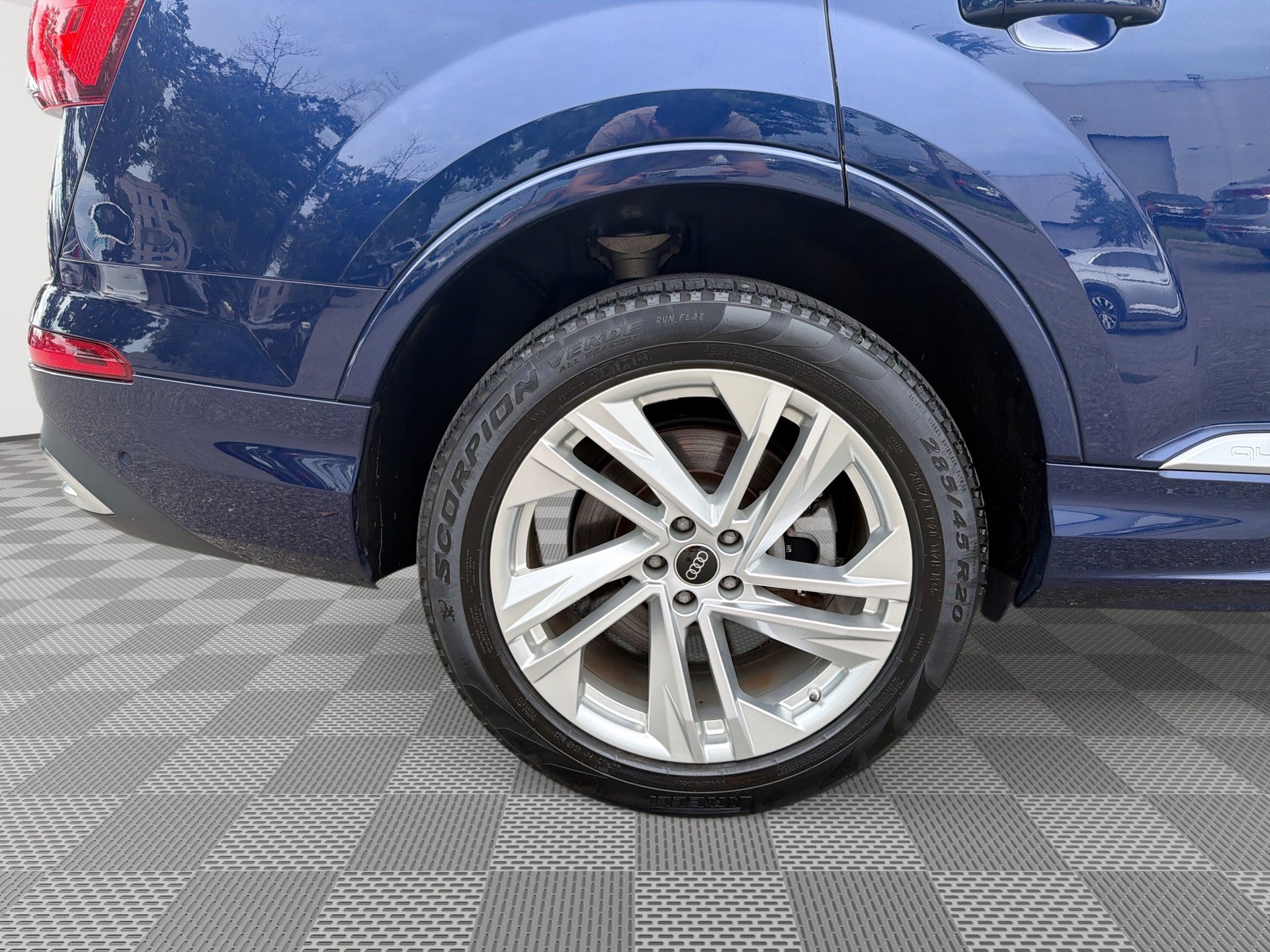 Used 2023 Audi Q7 3.0T Premium Plus w/ Premium Plus Package AWD/4WD image 30