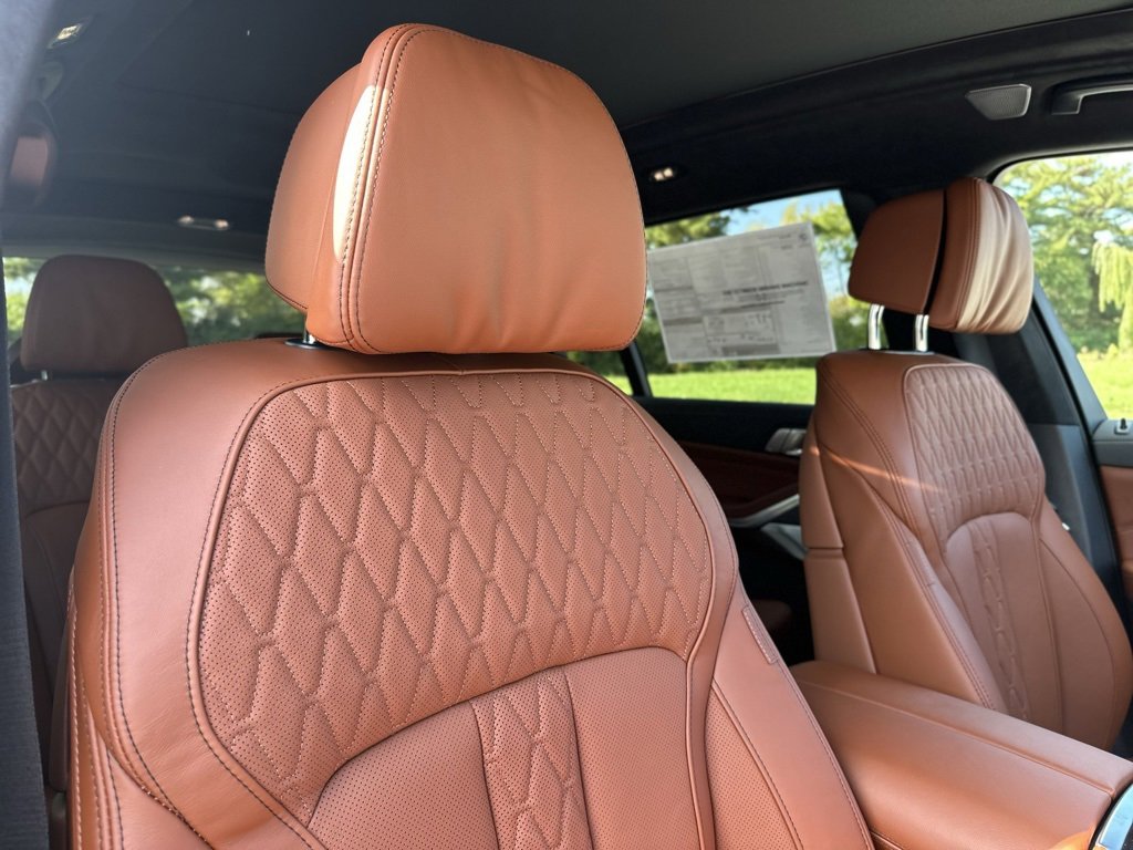 New 2026 BMW ALPINA XB7 image 37