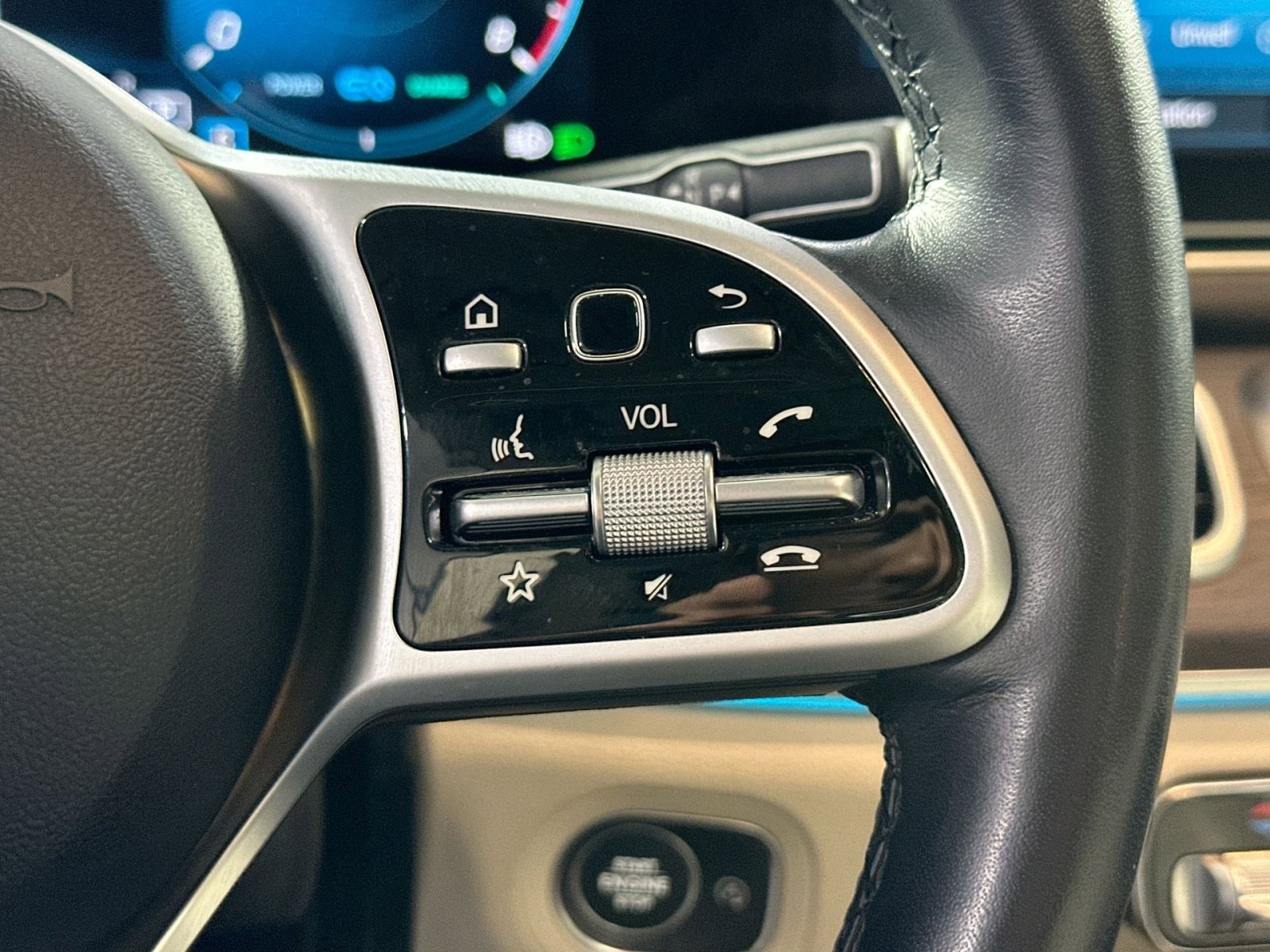 Used 2021 Mercedes-Benz GLS 450 4MATIC image 20