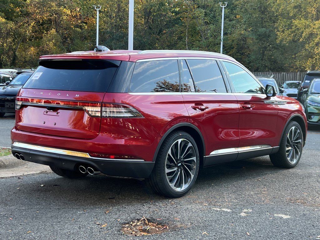 New 2026 Lincoln Aviator Reserve image 4