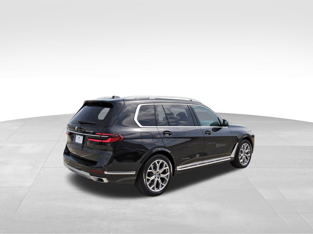 Used 2025 BMW X7 xDrive40i image 4