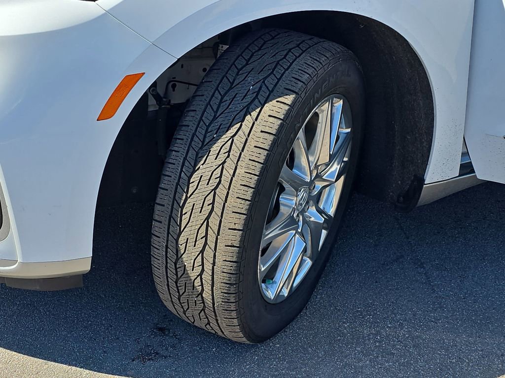 Used 2023 Buick Enclave Essence w/ Experience Buick Package image 37