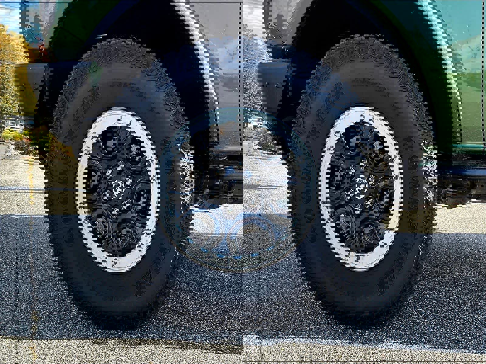 Used 2023 Ford Bronco Black Diamond w/ Sasquatch Package image 7