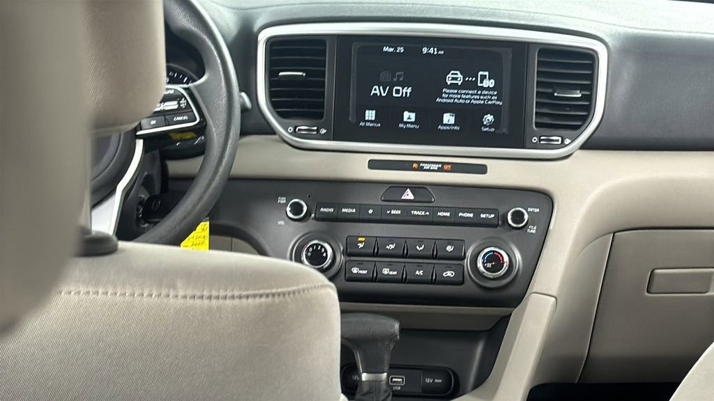 Used 2020 Kia Sportage LX image 16