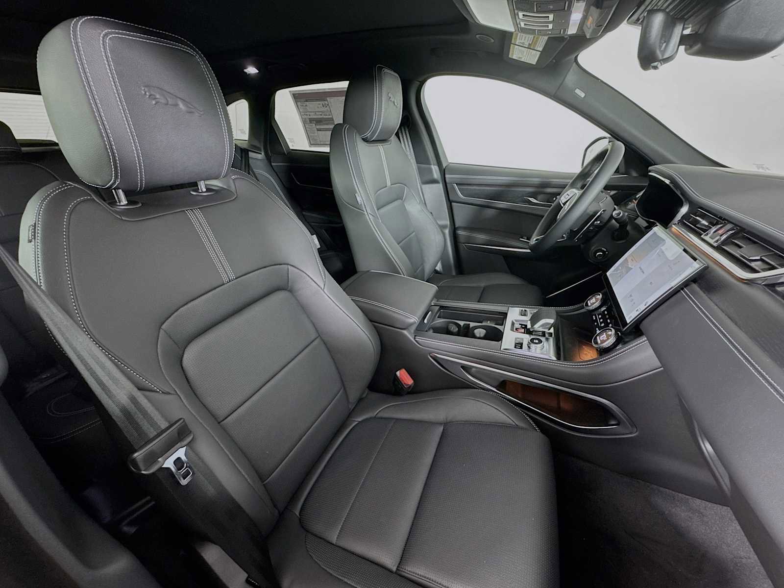 New 2026 Jaguar F-PACE R-Dynamic S image 23