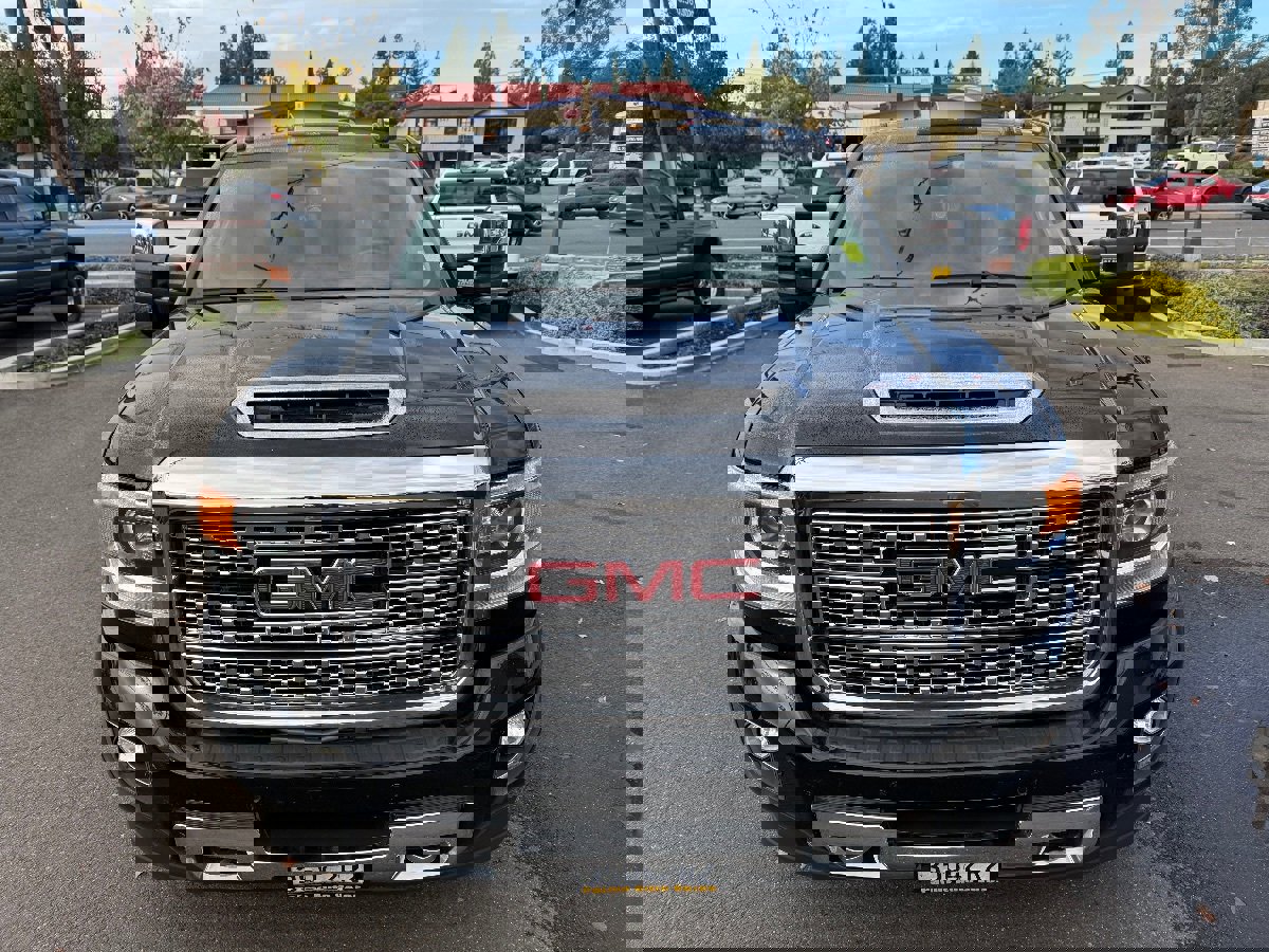 Used 2019 GMC Sierra 3500 Denali w/ Duramax Plus Package image 3