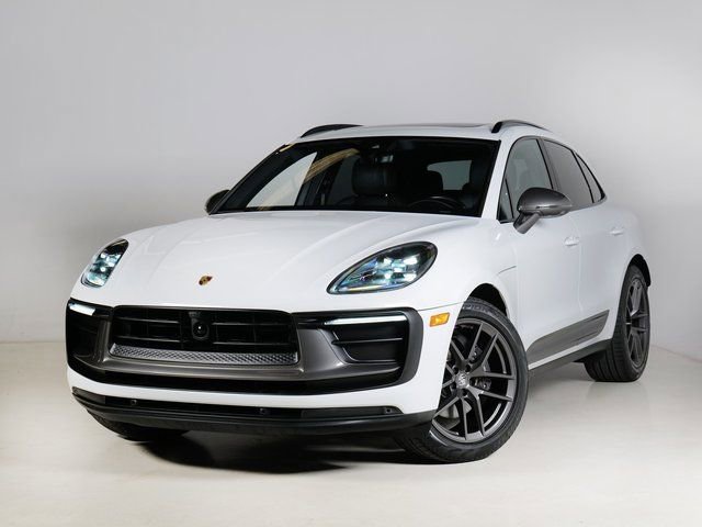 Certified 2023 Porsche Macan Turbo AWD/4WD image 1