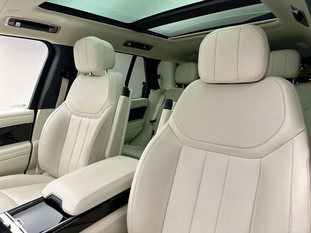 Certified 2023 Land Rover Range Rover SE image 18