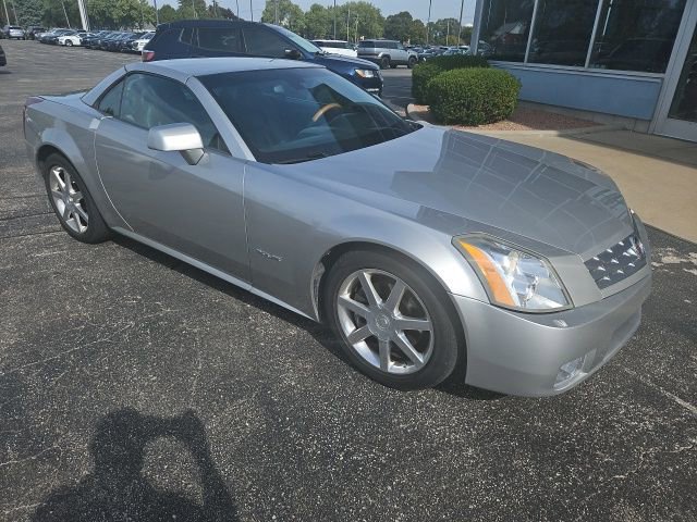 Used 2004 Cadillac XLR image 10