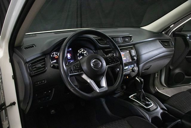Used 2018 Nissan Rogue SV image 24