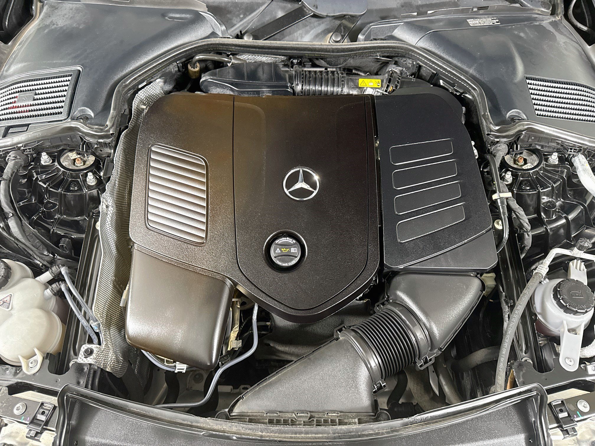Used 2023 Mercedes-Benz C 300 4MATIC Sedan image 39