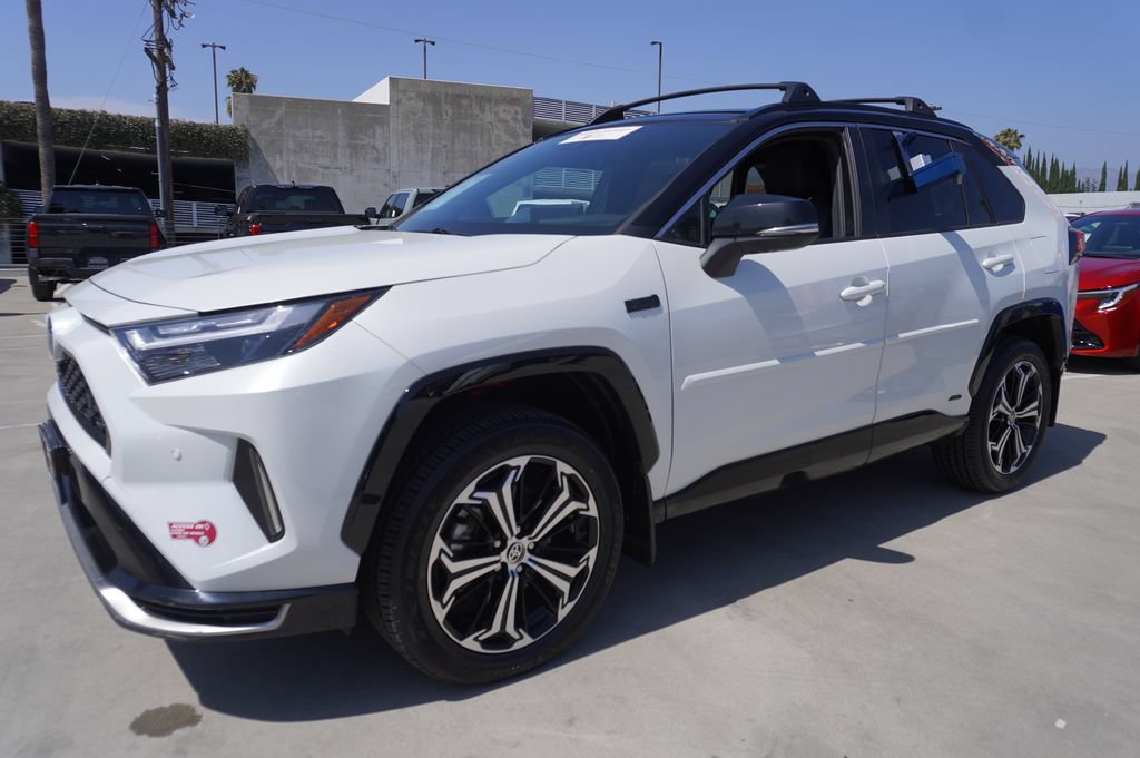 Certified 2024 Toyota RAV4 XSE w/ Premium Package AWD/4WD image 4