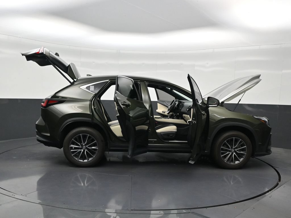 Used 2024 Lexus NX 250 FWD image 33