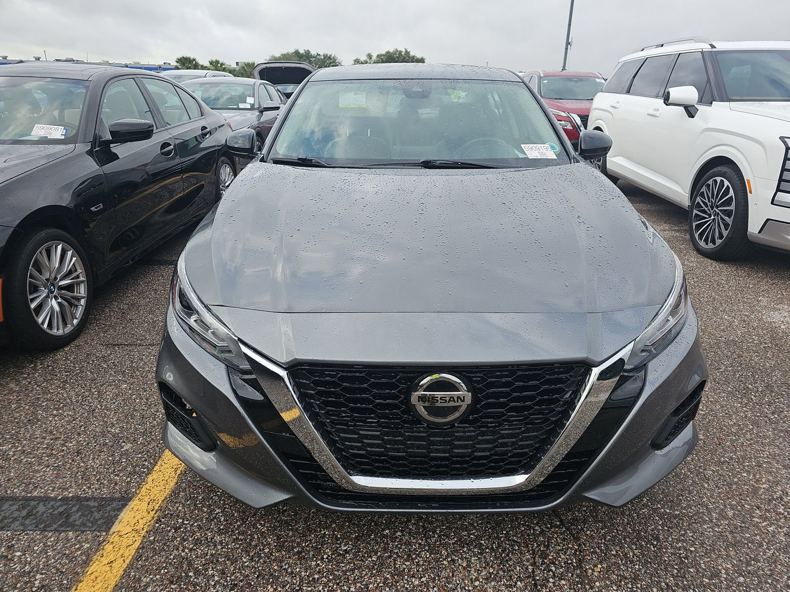 Used 2021 Nissan Altima 2.5 SR FWD image 2