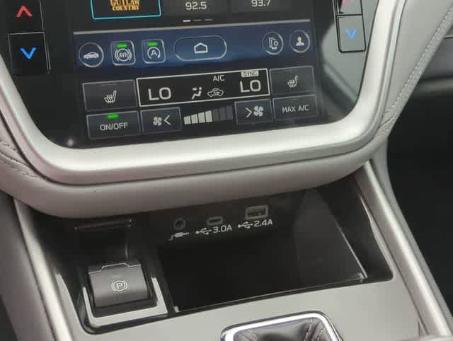 Certified 2025 Subaru Outback Premium AWD/4WD image 32