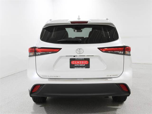 Used 2023 Toyota Highlander XLE image 23