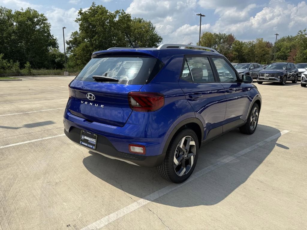 New 2025 Hyundai Venue Limited image 5