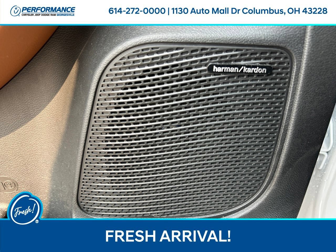 Used 2024 Chrysler Pacifica Pinnacle FWD image 22