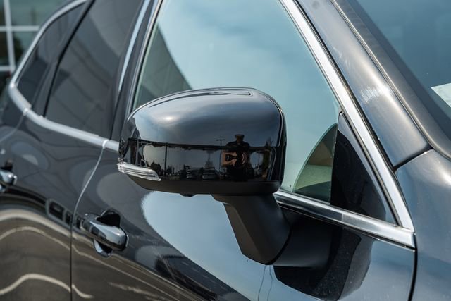 Used 2023 Volvo XC60 B5 Ultimate w/ Climate Package image 15